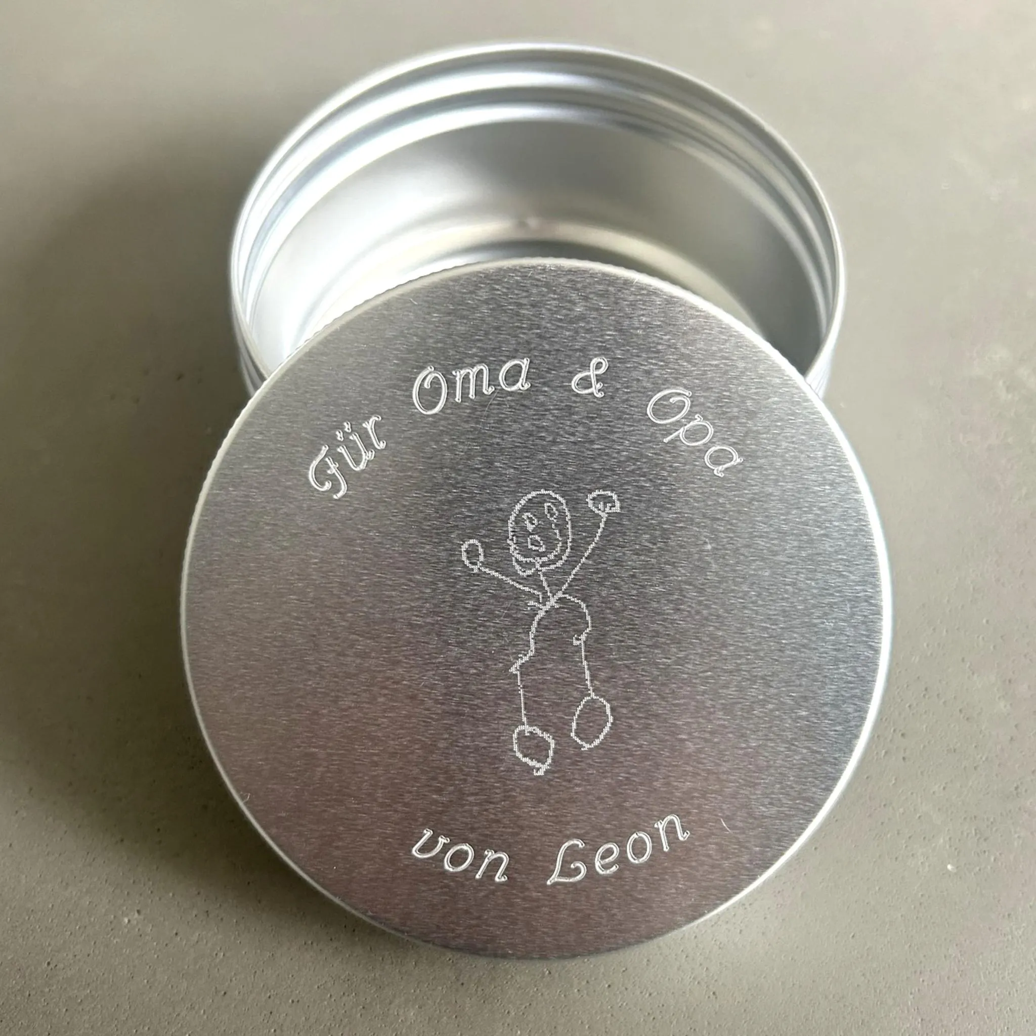 Geschenkdose für Oma & Opa mit individueller Gravur