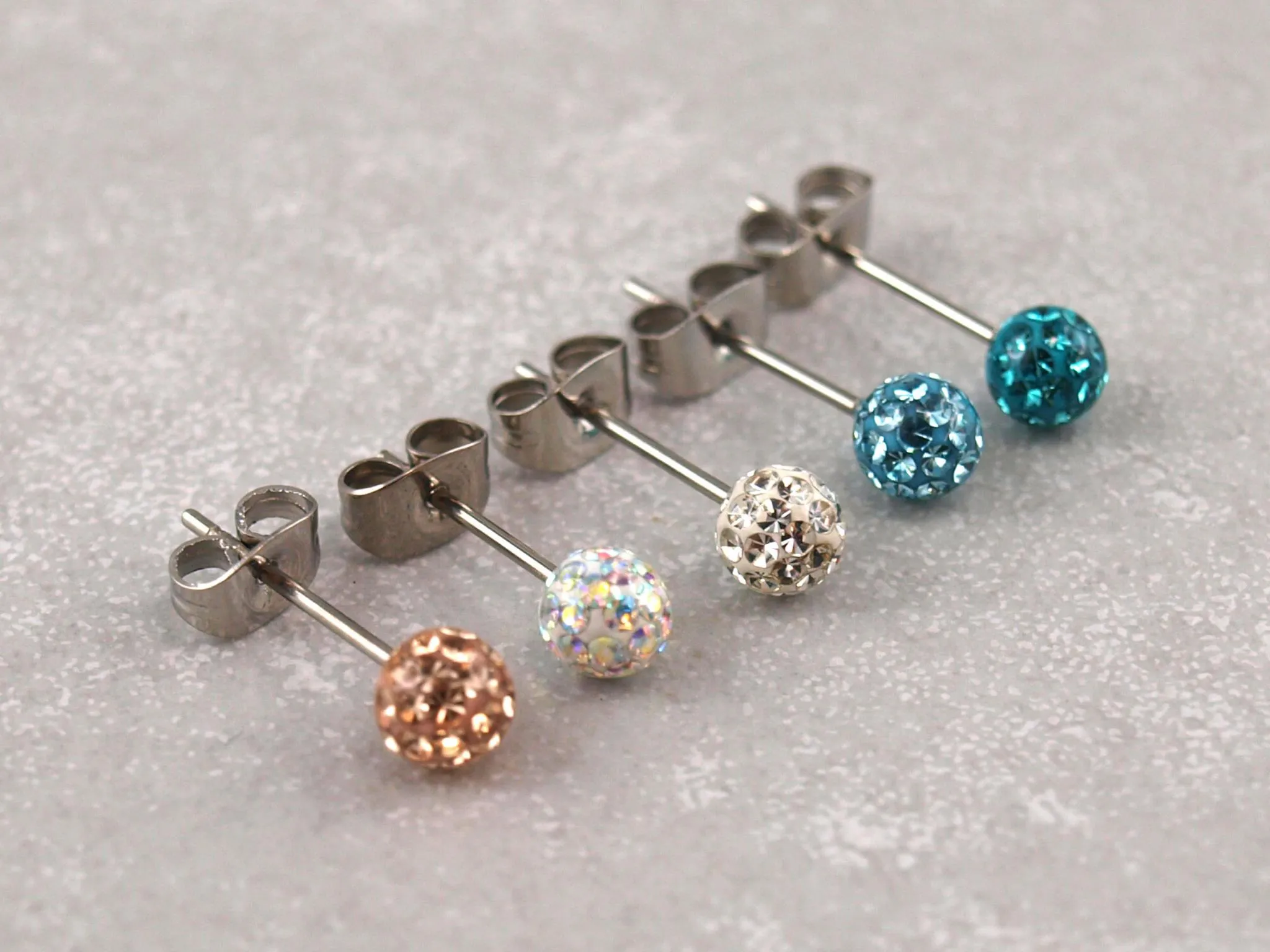 Chirurgenstahl Ohrstecker Glitzer-Kugel