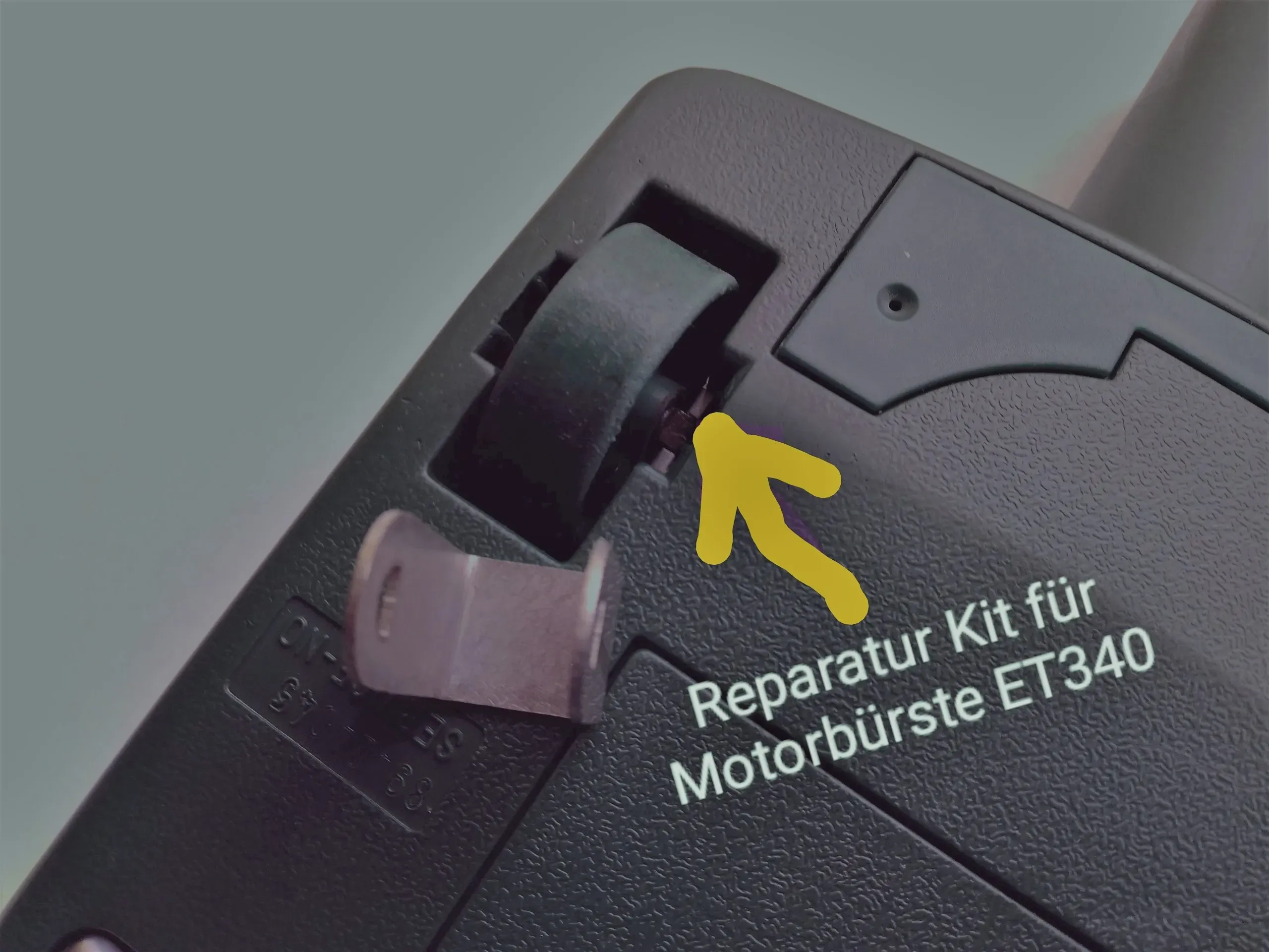 Reparatur Rad Vorwerk Teppichbürste ET 340,