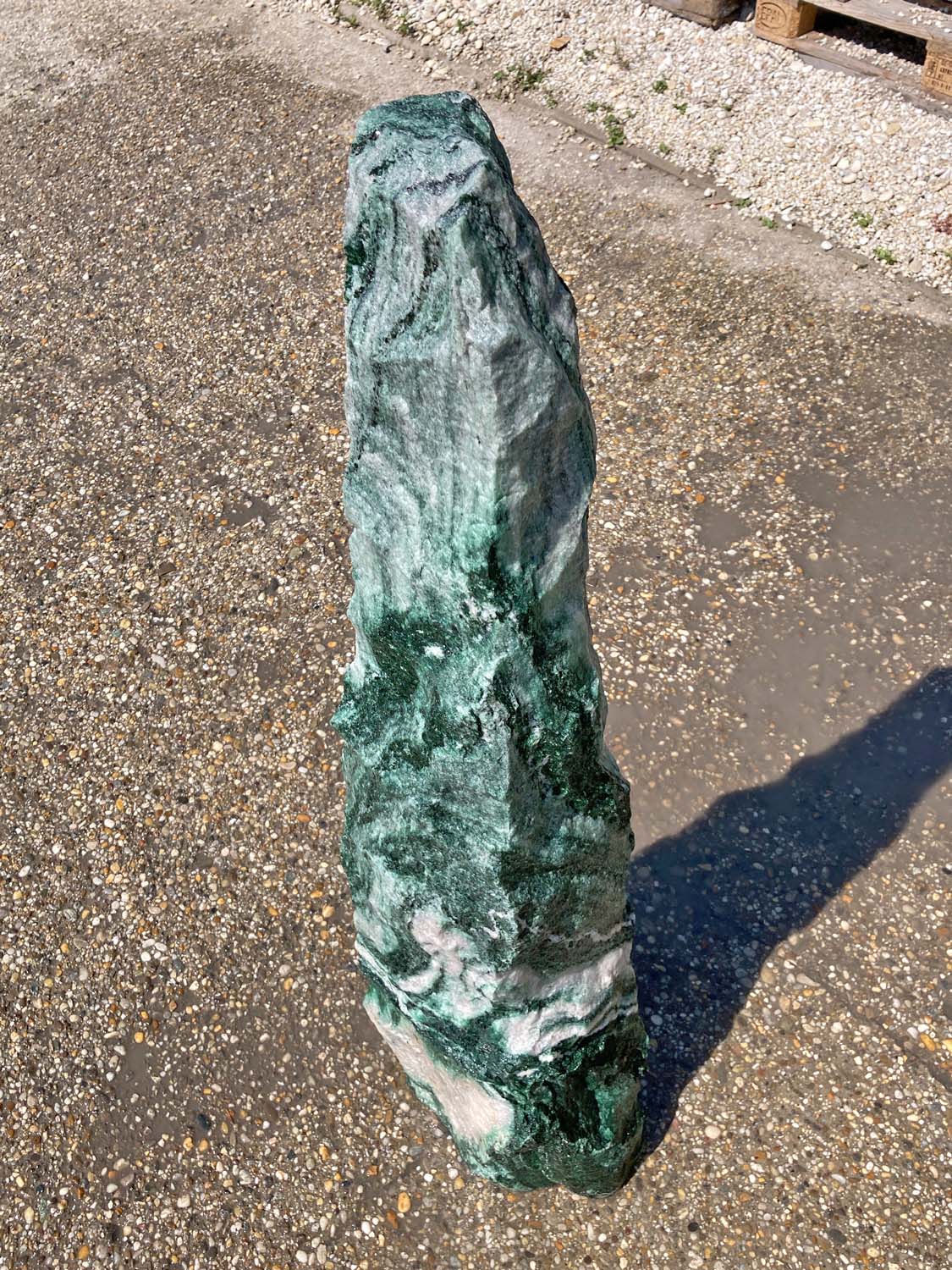 Lofotengrün Quellstein Nr.2144 – 119 cm – Bild 3